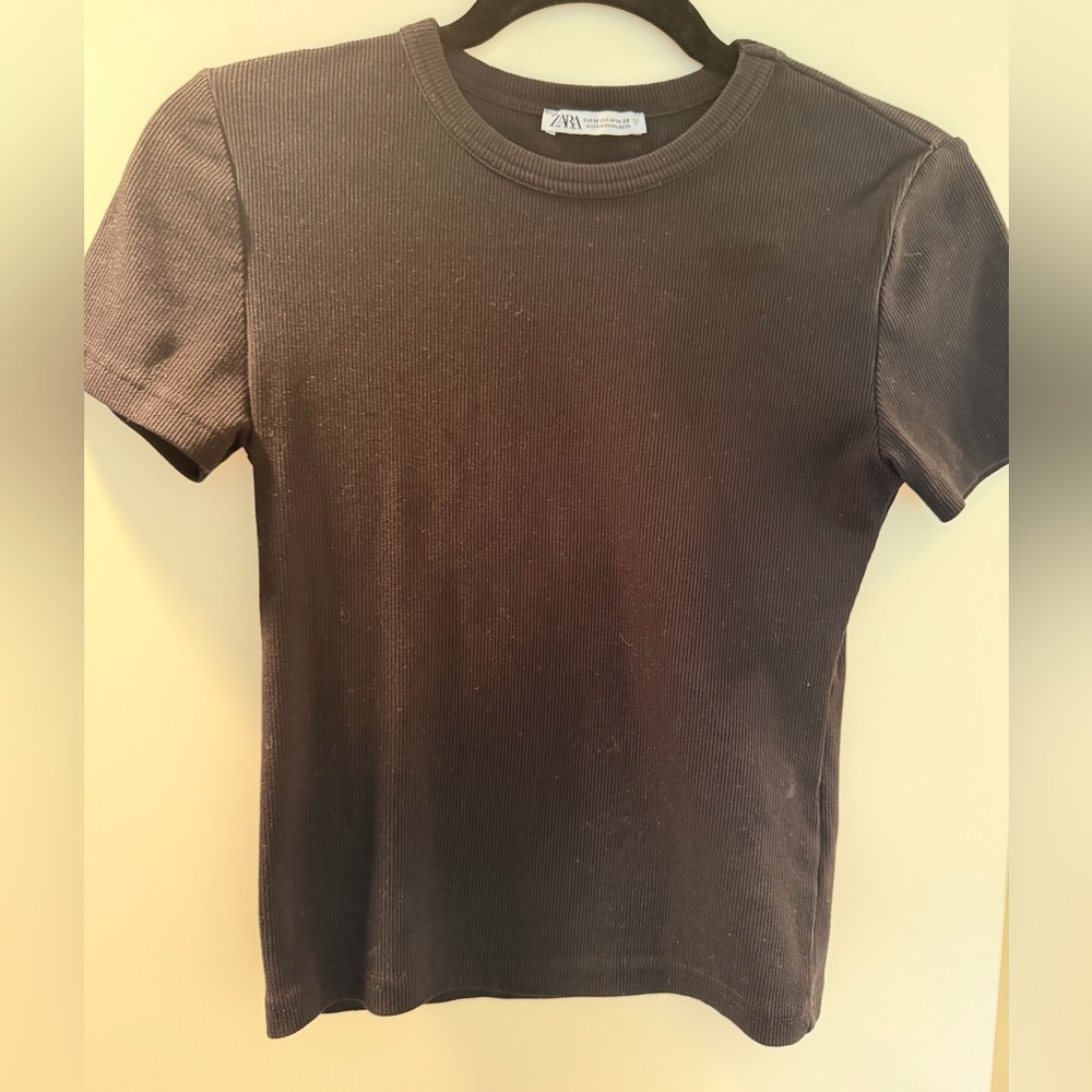 Zara Women’s Black Ribbed Tee